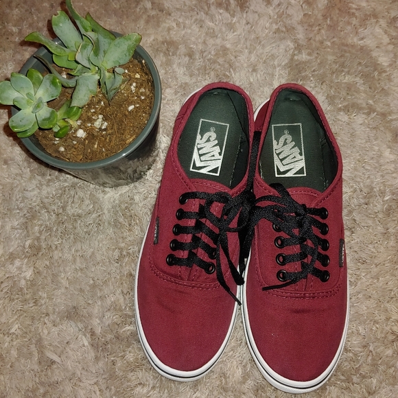 VANS - Picture 2 of 9